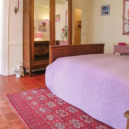 2 Bedroom Gorgeous In Holiday home